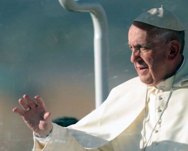 Pope Francis Encourages Catholics to Accept Gays, Lesbians and “Non-Traditional Families”