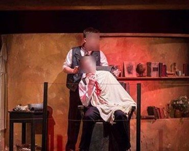 2 Kids’ Throats Are Actually Cut in “Sweeney Todd” Play