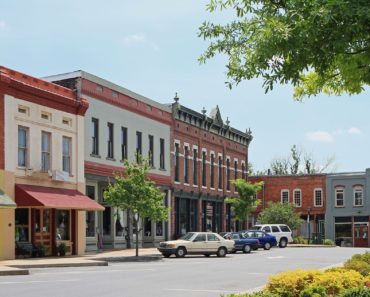 Small Towns in America That Will Pay you to Live there